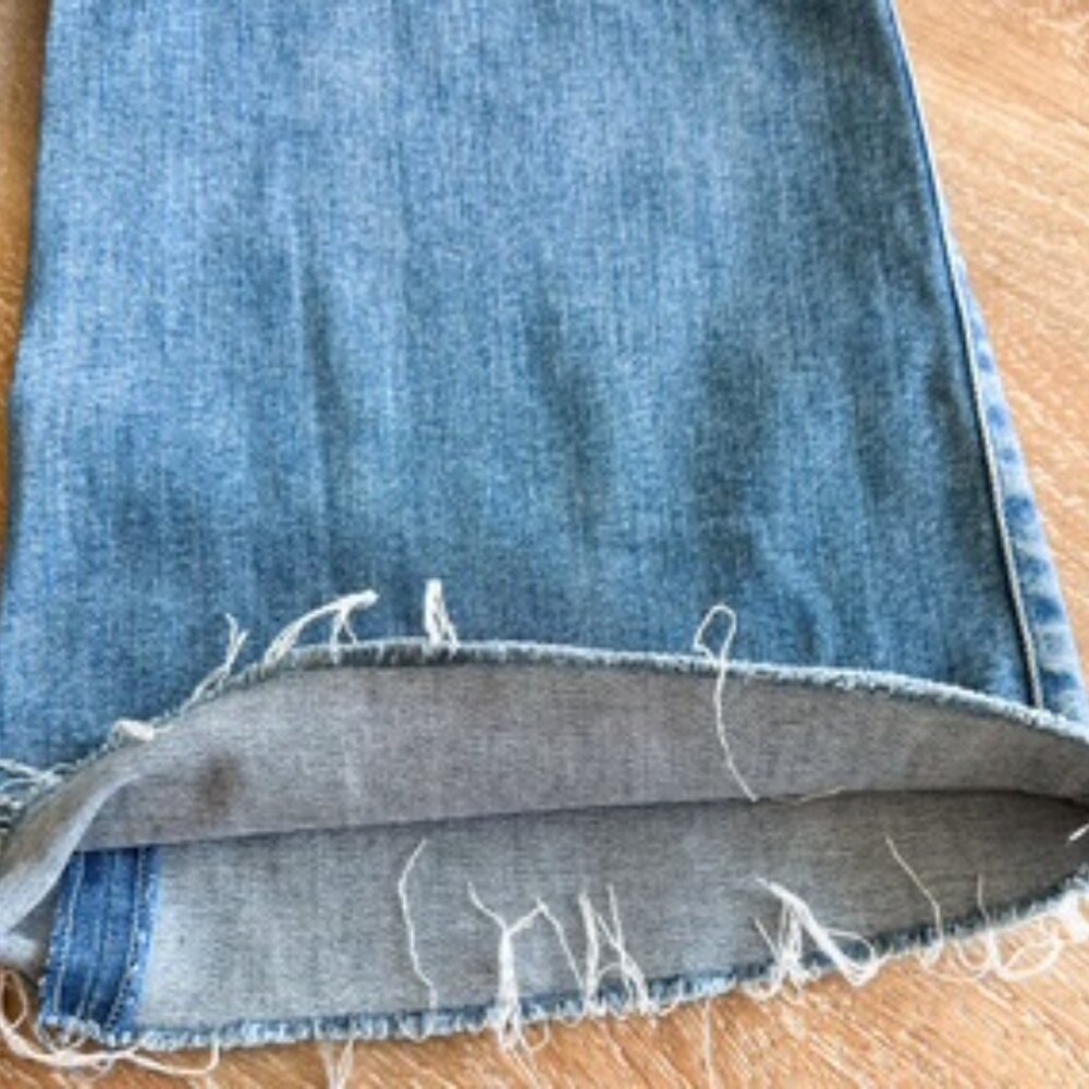 Mother 'The Tomcat Roller Fray' Wide-Leg Jean in Groovy Kind of Love | size 27 - Picture 10 of 11